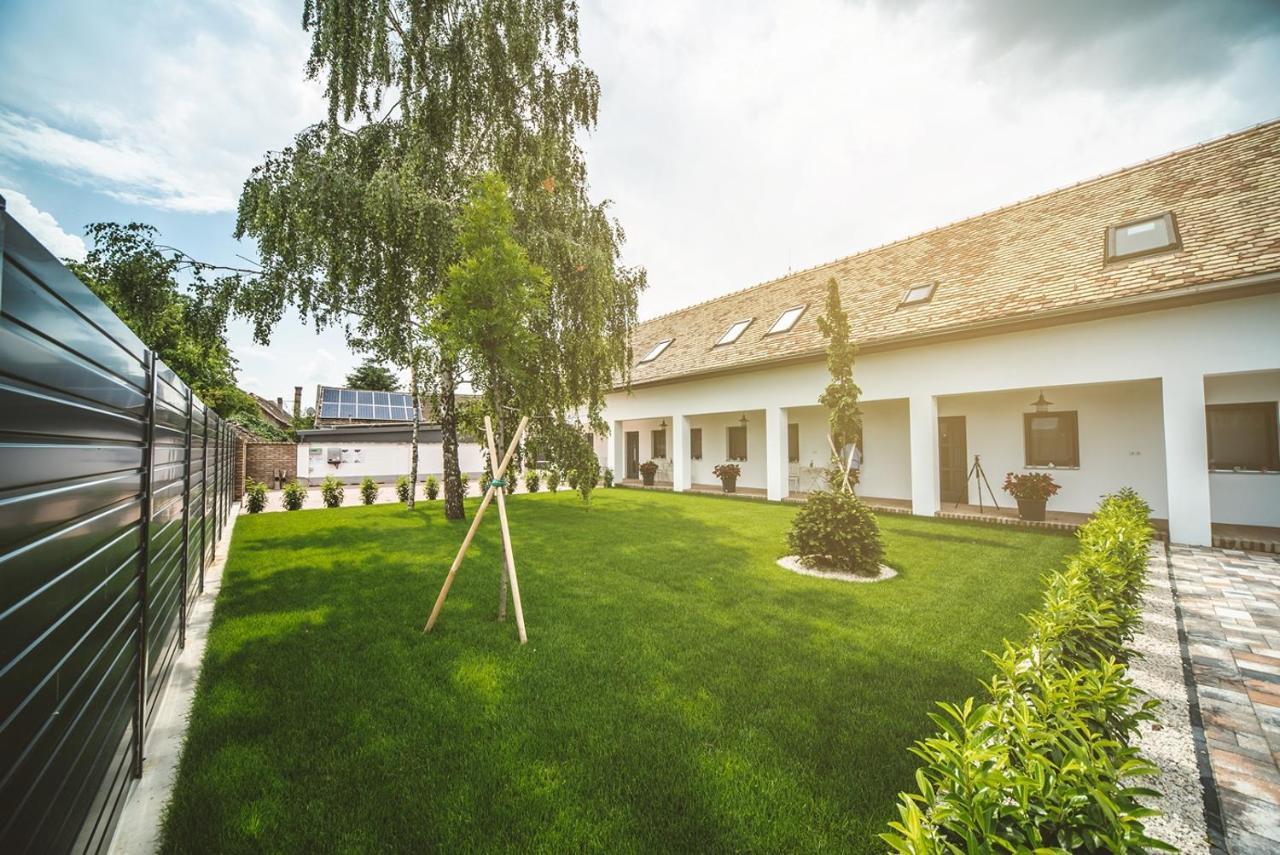 Palkonyha Panzio Speiz Gasztromuhely Bed & Breakfast Palkonya Екстериор снимка
